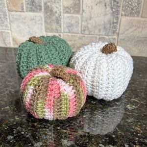 Crocheted Pumpkin Decor Set